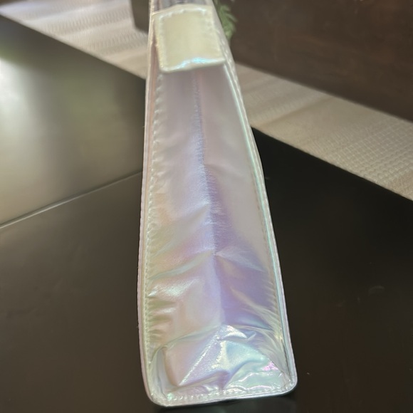 Iridescent Cosmetic Case NWOT - Picture 8 of 10